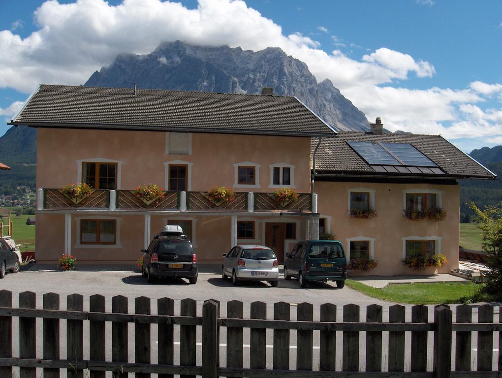 Alpin-Sportiv Apartamento Lermoos Habitación foto